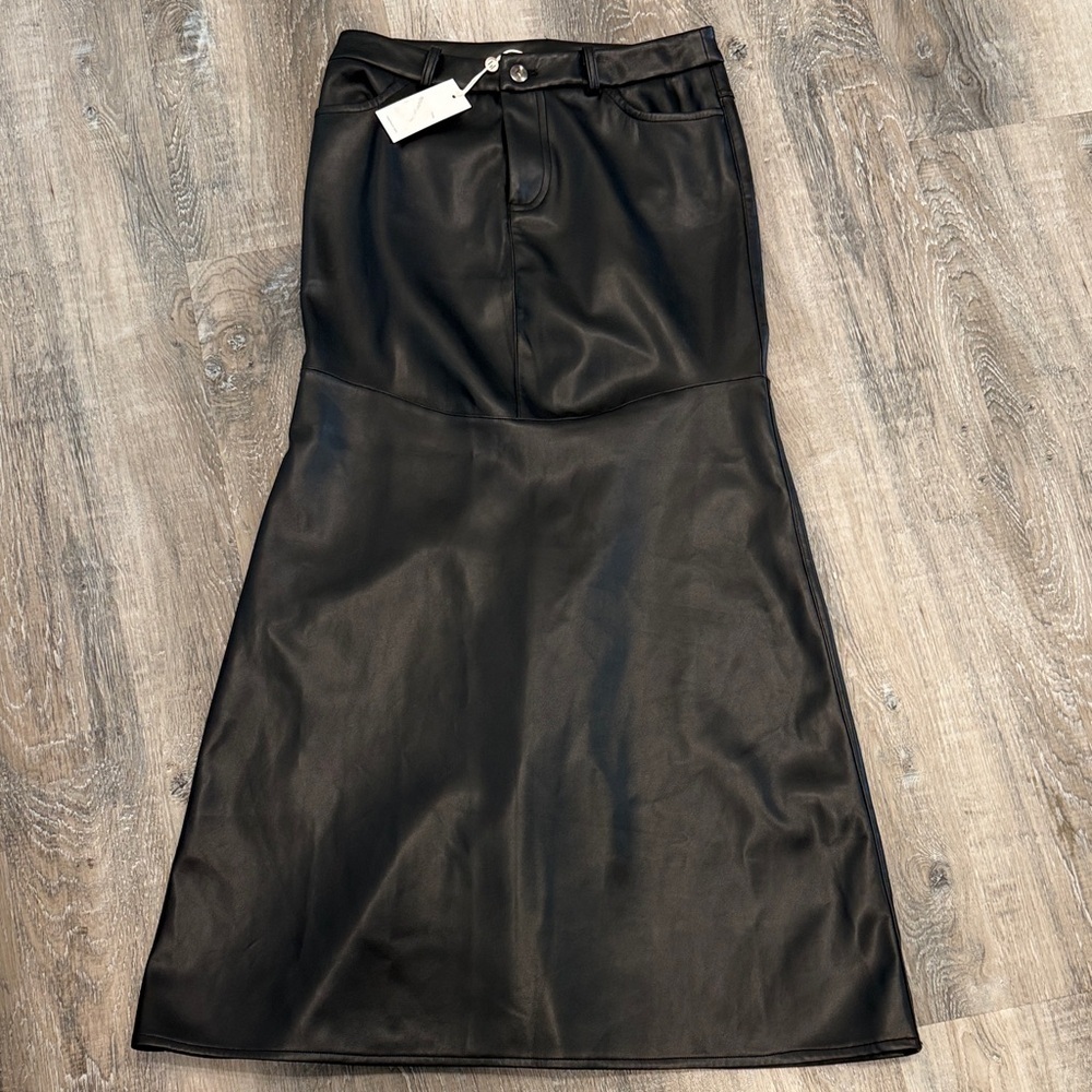 NWT Heartloom Black Faux Leather Midi Skirt sz s